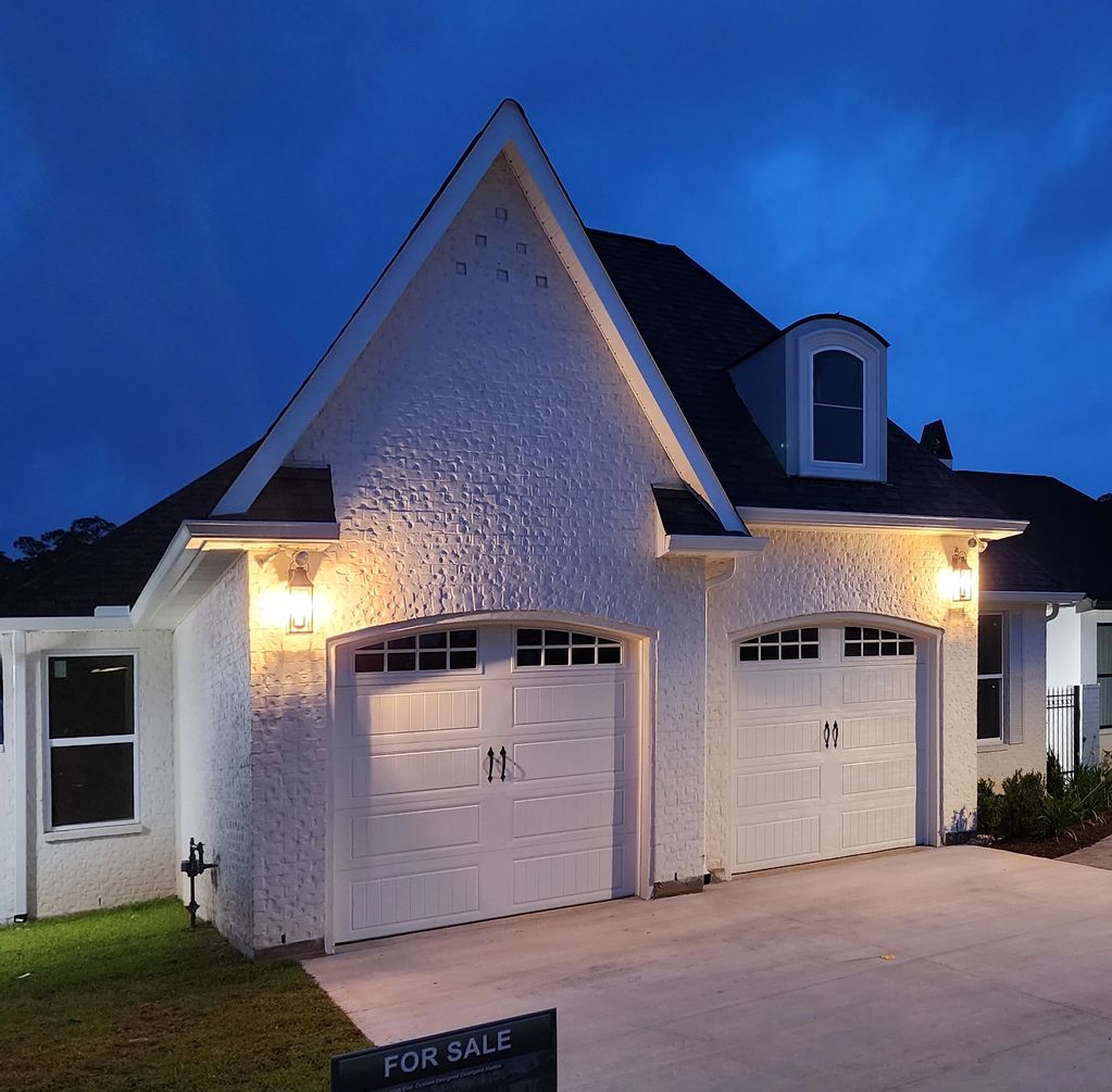 Courtyard Homes The Garden Walk